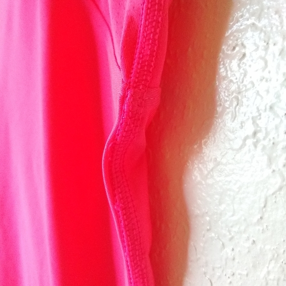 Under Armour heat gear hot pink racerback tank L - Picture 9 of 11